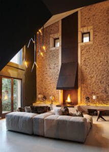 Schöner Wohnen Lounge mit Kamin