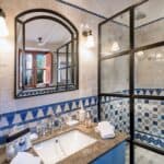 Bad mit Dusche 1 Villa Mallorca Thomas Urquijo