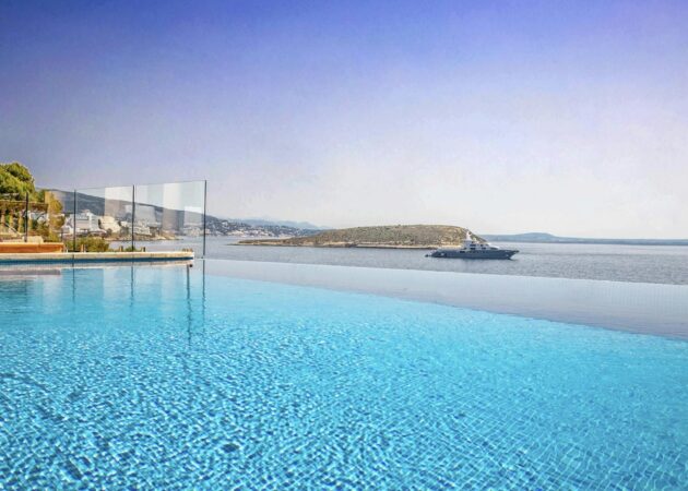 Luxury villa sea view Mallorca | Modern Villa Cabello with infinity pool on the rocky coast