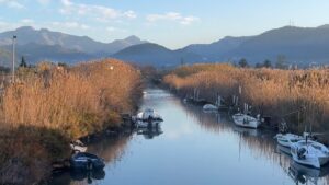 Tranquilo paisaje natural en Mallorca con montañas - Números de emergencia Mallorca | bm concierge